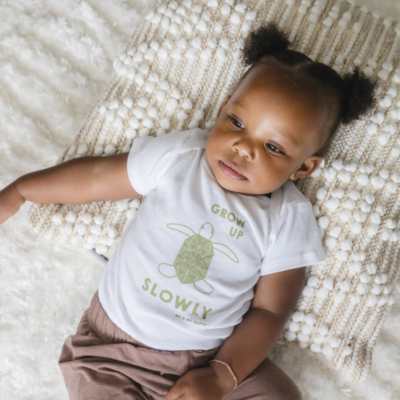 MeOMyEarth Grow Up Slowly Turtle Bodysuit – Eco-Friendly Fabric