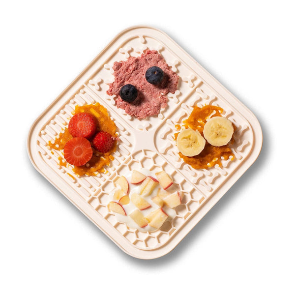 Awoo Smoosh Lick Mat For Dogs