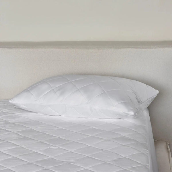 ettitude Bamboo Pillow Protector
