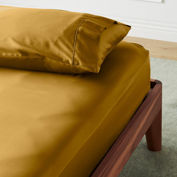 ettitude Saffron / Queen Signature Sateen Fitted Sheet