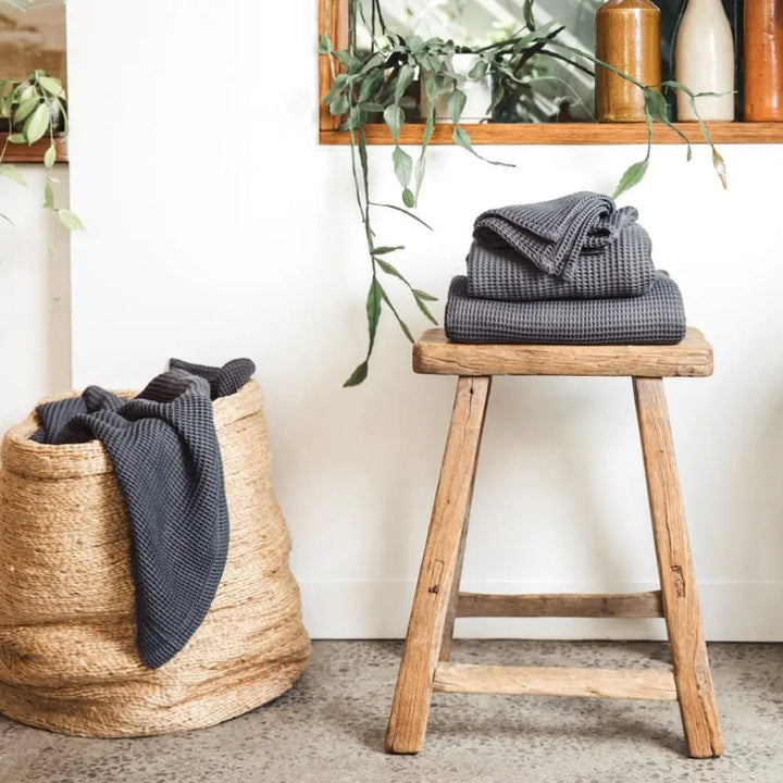 ettitude Slate / One Size Waffle Towel Set