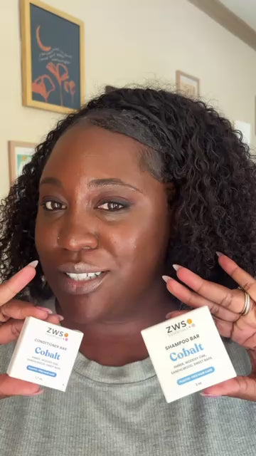 Creator clip: Lauren washes natural hair with the Cobalt shampoo bar