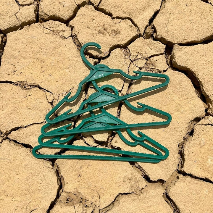 ( r e ) ˣ ( r e ) ˣ Kids Hanger - Green