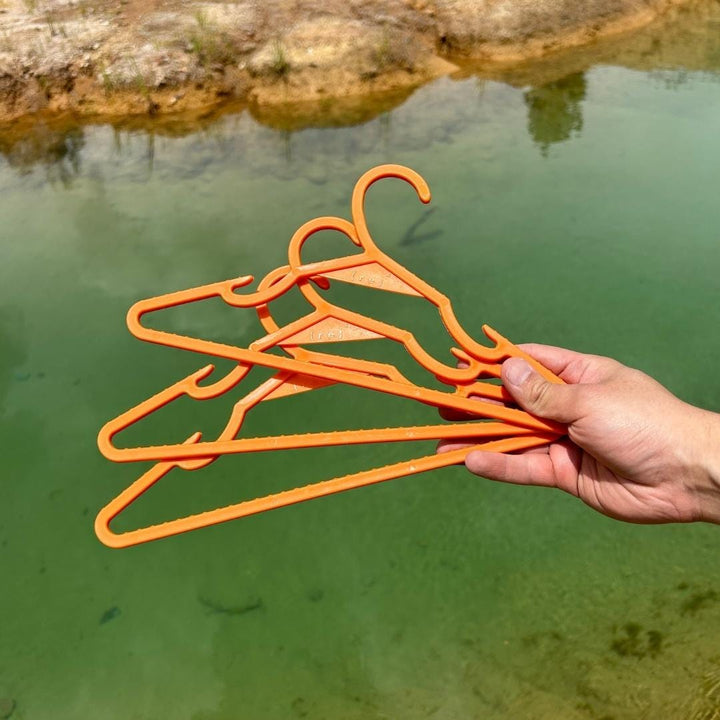 ( r e ) ˣ ( r e ) ˣ Kids Hanger - Orange