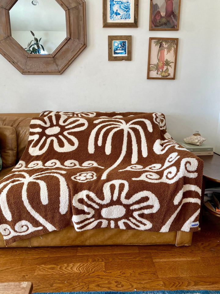 Sundream Hanalei Plush Throw - Mocha & Cream