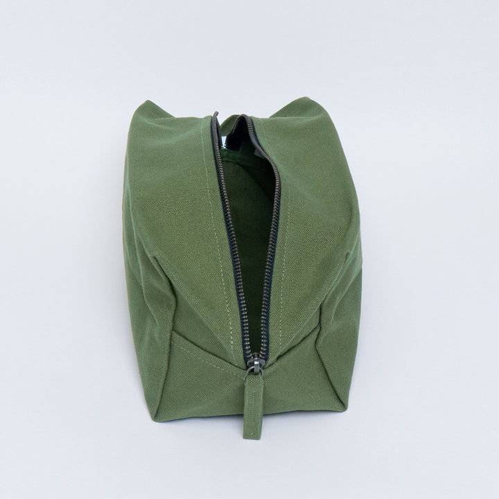 Terra Thread® Organic Cotton Canvas Toiletry Bag