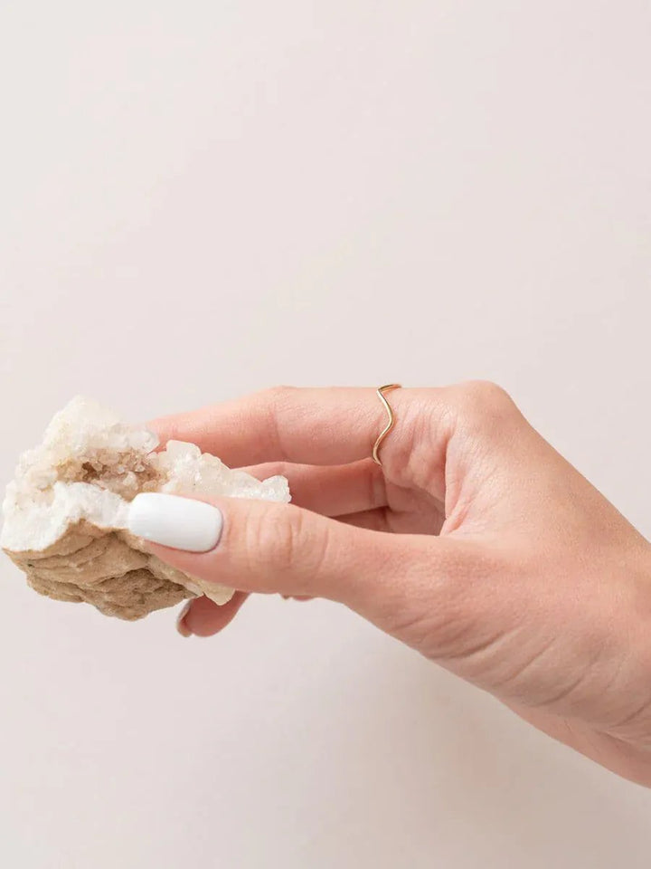 wellthy® Zig Zag Ring